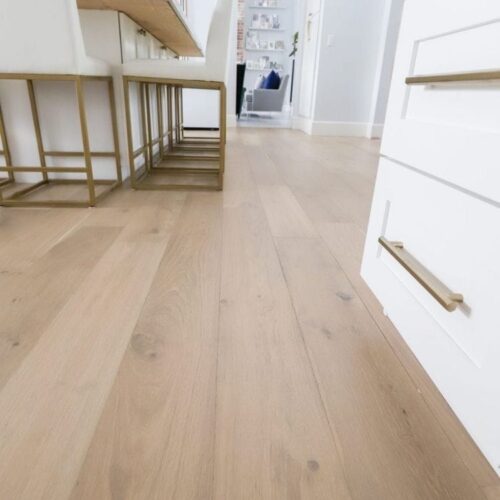 Wide-Plank Hardwood flooring